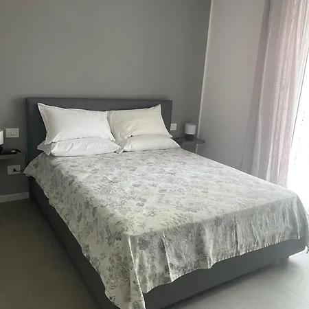 Rosabella Bovio Tatil Evi *